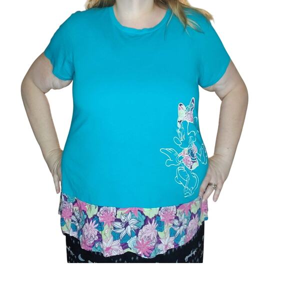 Disney Parks Size XL (marked XXL) embroidered Minnie Mouse T-Shirt Floral - Picture 1 of 7